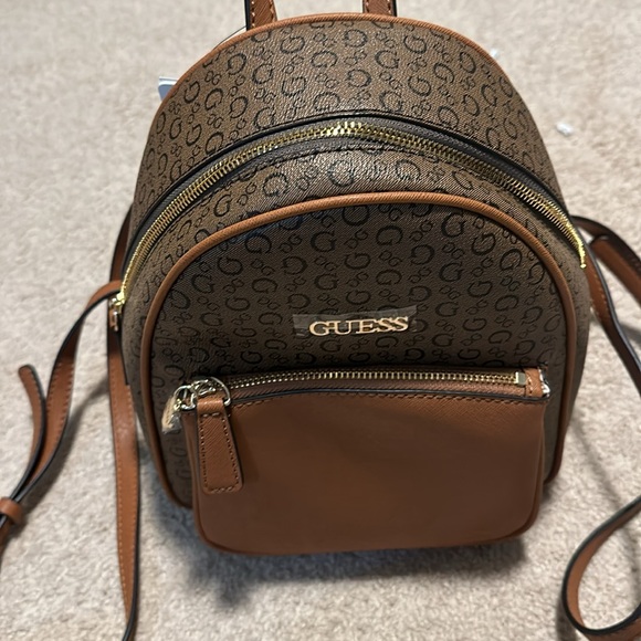 GUESS Backpack/Purse - Picture 2 of 4